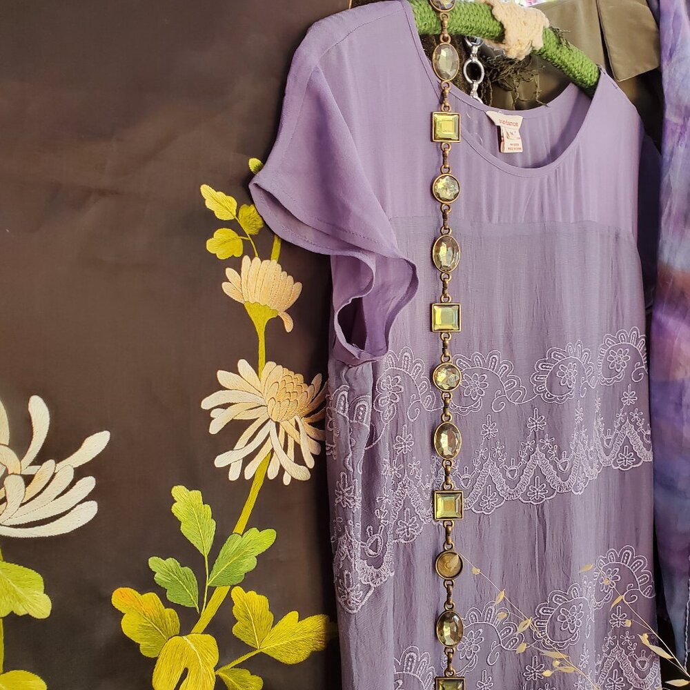 Sundance Women's silk embroidered purple mauve dress sz med.